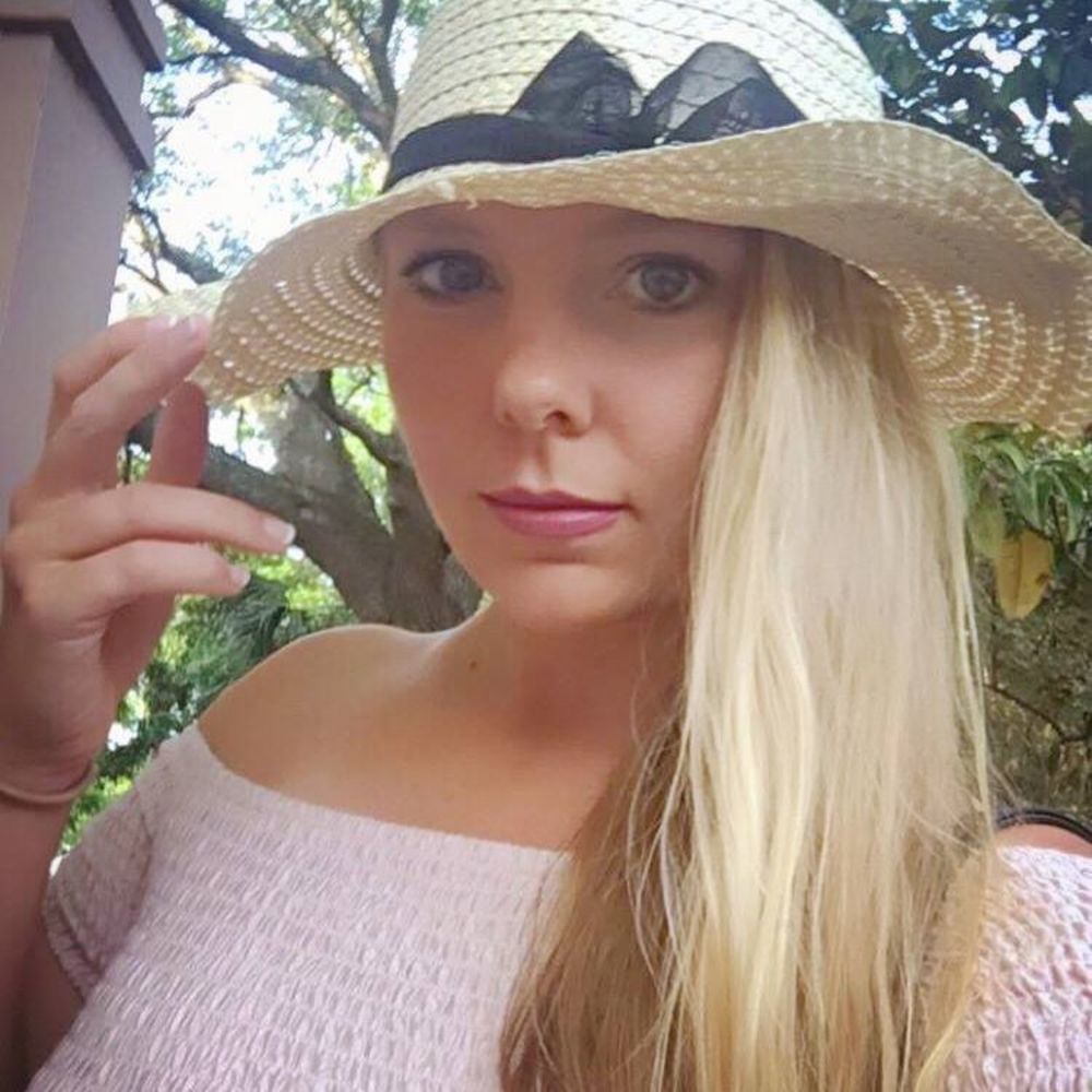 Meet your Posher, Stephanie